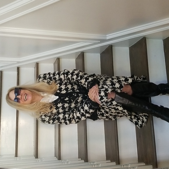 ECI NY B&W Cleaned, Houndstooth Wool Blend Dressy Skirt Suit, Size 10, $88 - Picture 14 of 17